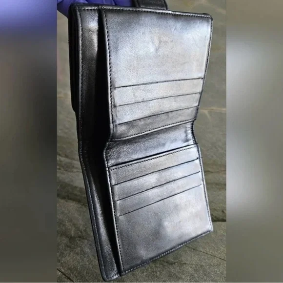 CHANEL Black Leather Wallet - Picture 6 of 10